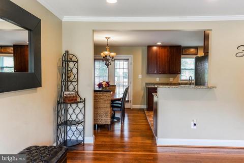 6918 Elbrook Rd, Lanham, MD 20706 photo 5