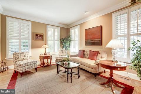 6425 Divine St, Mclean, VA 22101 photo 4