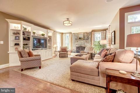 6425 Divine St, Mclean, VA 22101 photo 9