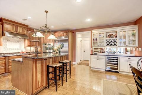 6425 Divine St, Mclean, VA 22101 photo 8
