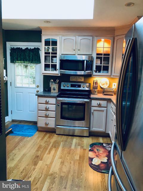 6514 Rivington Rd, Springfield, VA 22152 photo 3