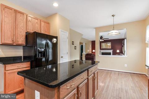 3402 Oakham Mount Dr, Triangle, VA 22172 photo 8