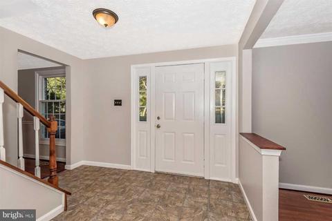 7975 Helmart Dr, Laurel, MD 20723 photo 3