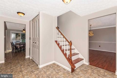 7975 Helmart Dr, Laurel, MD 20723 photo 4