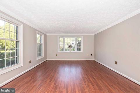 7975 Helmart Dr, Laurel, MD 20723 photo 5