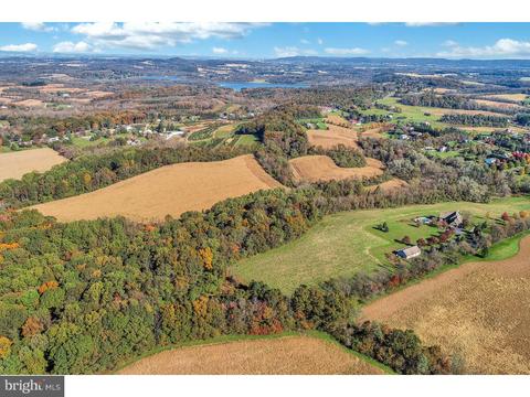 22 Fox Glen Dr, Sinking Spring, PA 19608 photo 1
