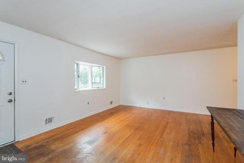 615 Eliot Rd, Pasadena, MD 21122 photo 5