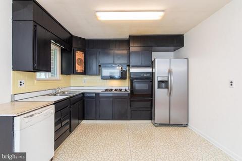 615 Eliot Rd, Pasadena, MD 21122 photo 10