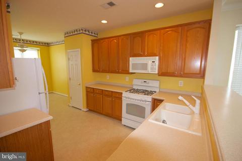 16081 Dancing Leaf Pl, Dumfries, VA 22025 photo 5