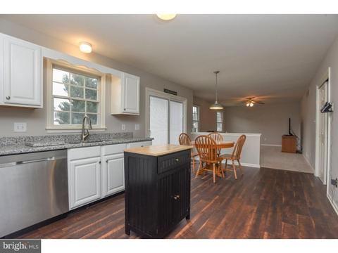 208 Mount Vernon Dr, Bear, DE 19701 photo 5