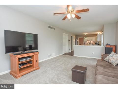 208 Mount Vernon Dr, Bear, DE 19701 photo 14