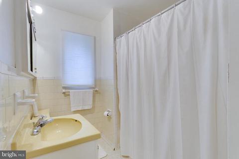 7643 Long Pine Dr, Springfield, VA 22151 photo 13