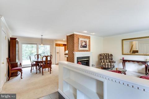 7643 Long Pine Dr, Springfield, VA 22151 photo 4