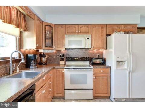 2 Dellett Dr, Shamong, NJ 08088 photo 8