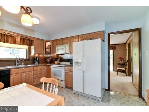 2 Dellett Dr, Shamong, NJ 08088 photo 10
