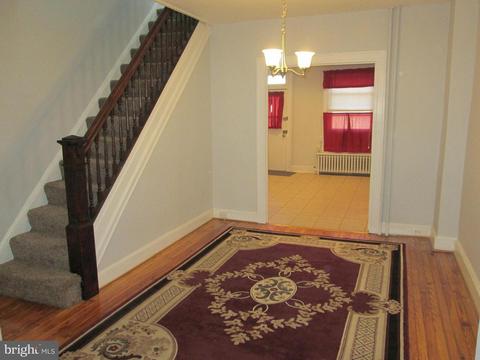 133 S Collins Ave, Baltimore, MD 21229 photo 3