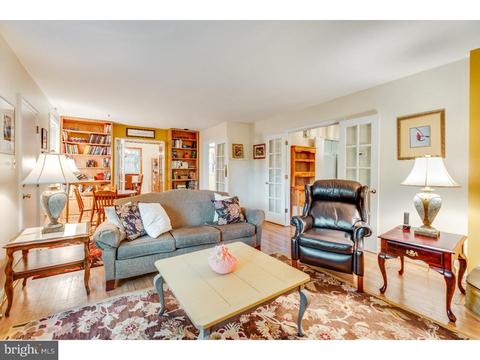 910 Cedar St, Riverton, NJ 08077 photo 4