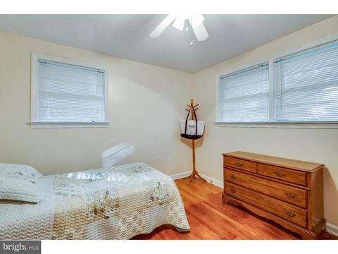 910 Cedar St, Riverton, NJ 08077 photo 14