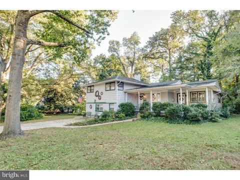 910 Cedar St, Riverton, NJ 08077 photo 1