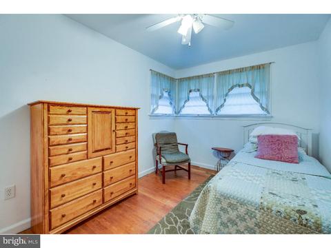 910 Cedar St, Riverton, NJ 08077 photo 13