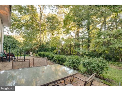 910 Cedar St, Riverton, NJ 08077 photo 16