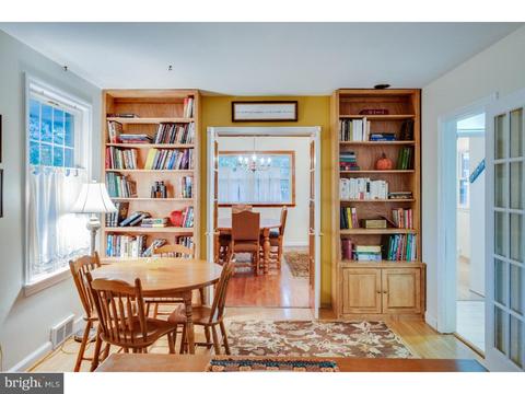 910 Cedar St, Riverton, NJ 08077 photo 5
