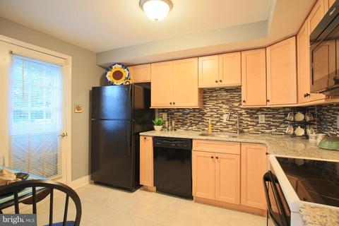 8021 Cattail Ct, Frederick, MD 21701 photo 3