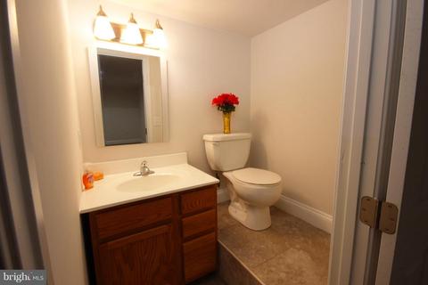605 Lakeside Dr, Salisbury, MD 21801 photo 14