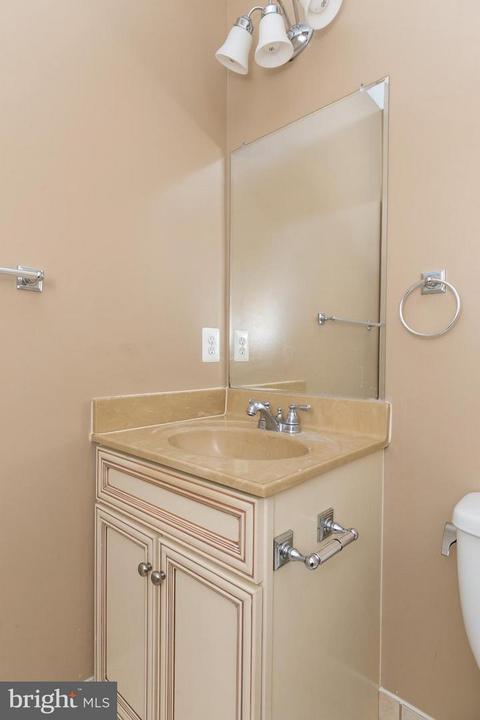 5901 Amherst Ave, Springfield, VA 22150 photo 23