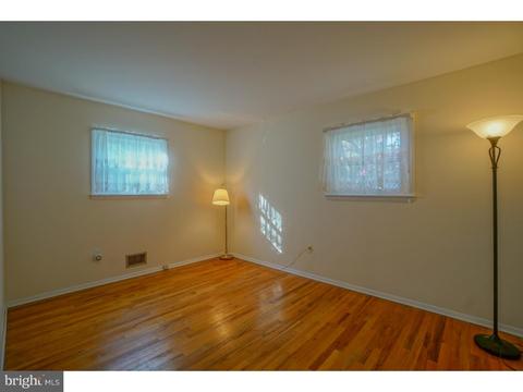4 Apache Dr, Pennington, NJ 08534 photo 9