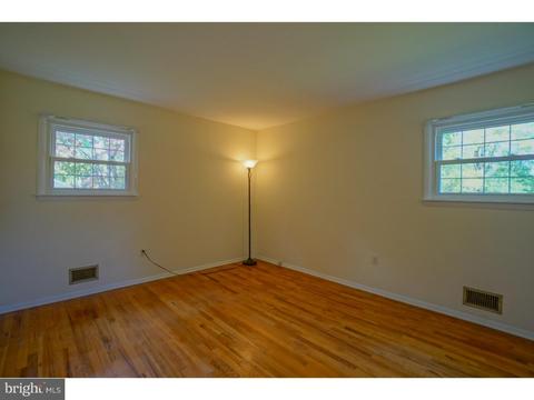 4 Apache Dr, Pennington, NJ 08534 photo 10