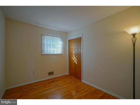 4 Apache Dr, Pennington, NJ 08534 photo 8