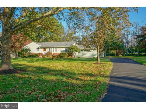 4 Apache Dr, Pennington, NJ 08534 photo 2