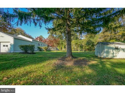 4 Apache Dr, Pennington, NJ 08534 photo 3