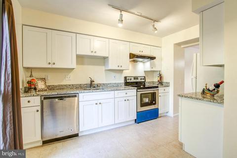 12745 Turquoise Ter, Silver Spring, MD 20904 photo 4