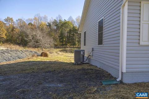 304 George James Loop Loop, Radiant, VA 22732 photo 9
