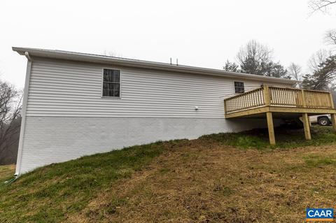 282 George James Loop, Radiant, VA 22732 photo 5