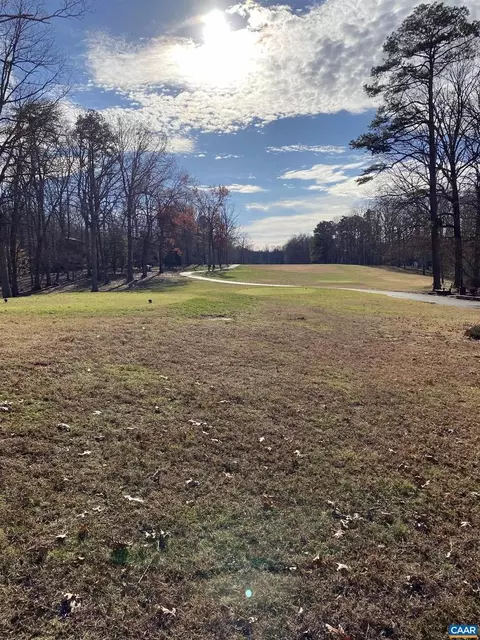 20 Dogleg Rd, Palmyra, VA 22963