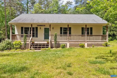 196 Whispering Pine Ln, Bumpass, VA 23024