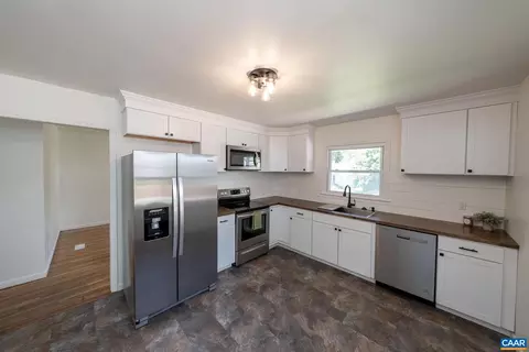 105 Hartmans Mill Rd, Charlottesville, VA 22902