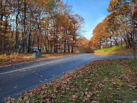 149 Timber Camp Dr, Wintergreen Resort, VA 22967
