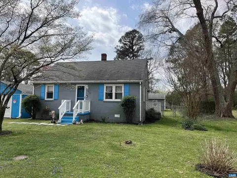 16112 Lucia Dr, Chester, VA 23831