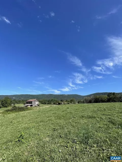 12 Goodloe Ln #12, Afton, VA 22920