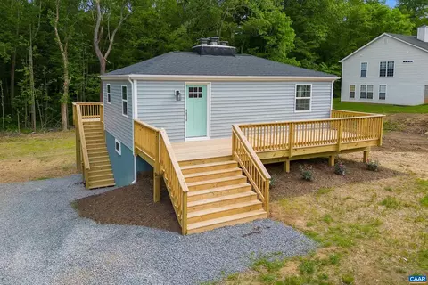 220 Redbud Dr, Louisa, VA 23093