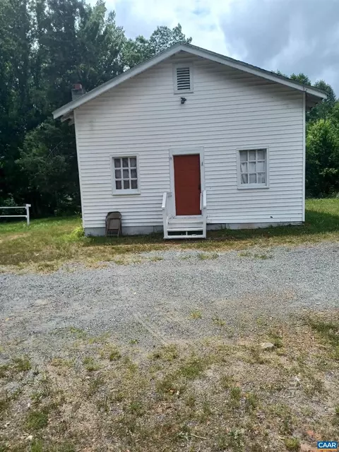 2151 SE Stage Junction Rd #1, Columbia, VA 23038