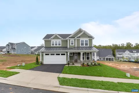 301 Sunbird Ln, Waynesboro, VA 22980 photo 2
