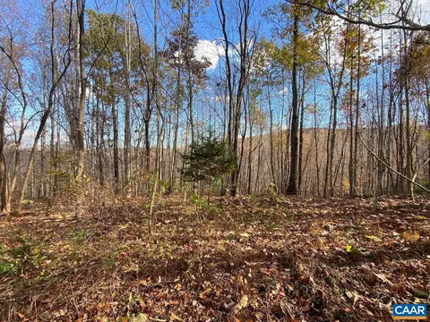 mountain ridge ln, Shipman, VA 22971
