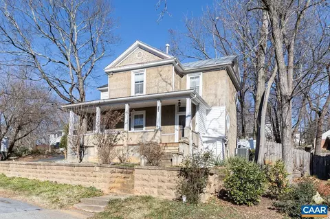 231 Churchville Ave, Staunton, VA 24401