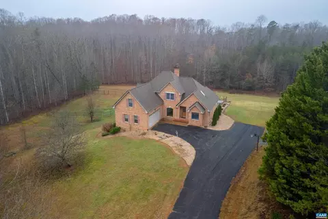 Exterior - 4654 Roaring Run Rd, Goode, VA 24556 photo 13 of 13