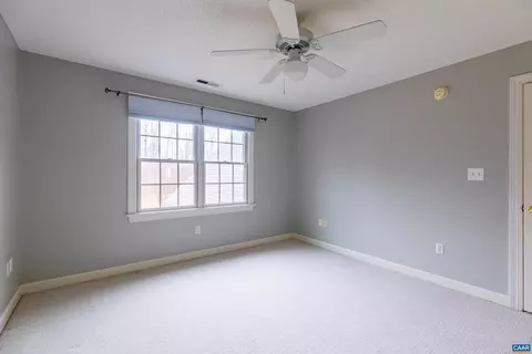 Bedroom - 4654 Roaring Run Rd, Goode, VA 24556 photo 6 of 10